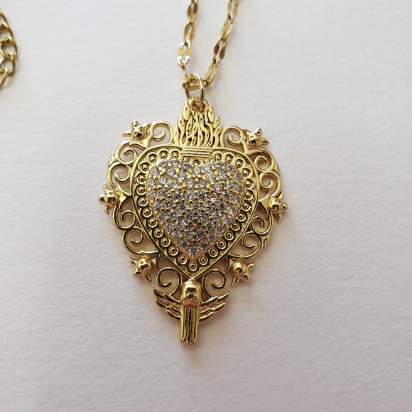 Gold tone Necklace with Rhinestones heart pendant - Picture 6 of 10